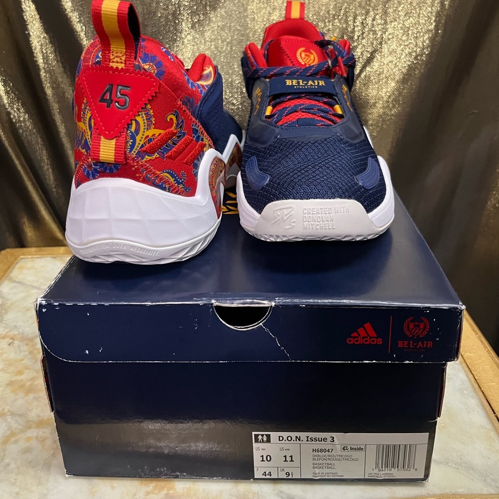 π΅π΄ Adidas D.O.N. Issue 3 Sneakers β Navy & Red π΄π΅ - Picture 2 of 9